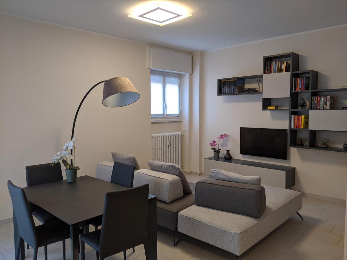 Modern Apartment - Como Centro Luaran gambar